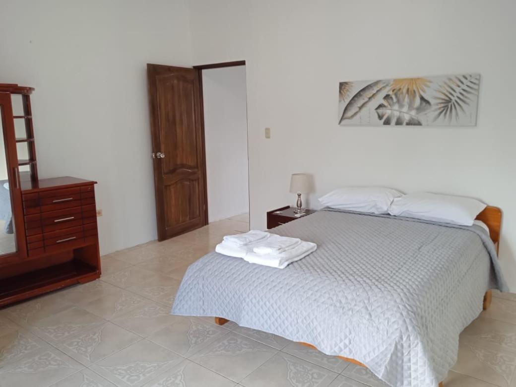 Apartahotel Casa Soleil Puerto Villamil Habitación foto