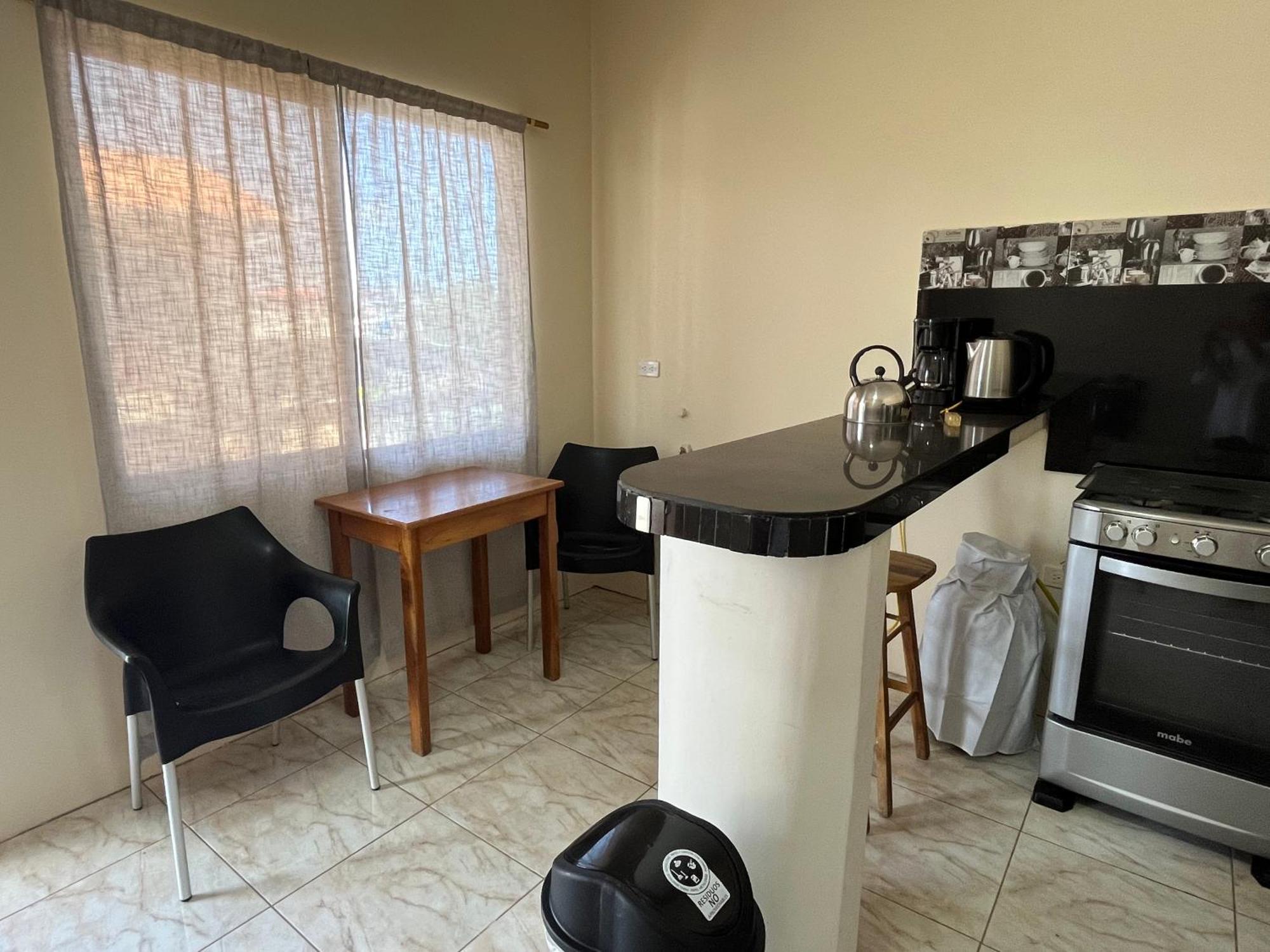 Apartahotel Casa Soleil Puerto Villamil Habitación foto